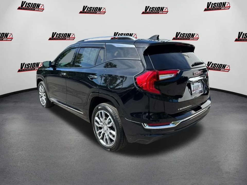 2023 GMC Terrain - Image 7 of 12