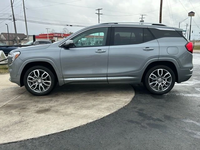 2023 GMC Terrain - Image 4 of 12
