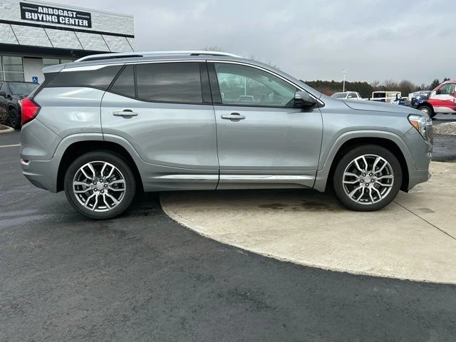 2023 GMC Terrain - Image 9 of 12