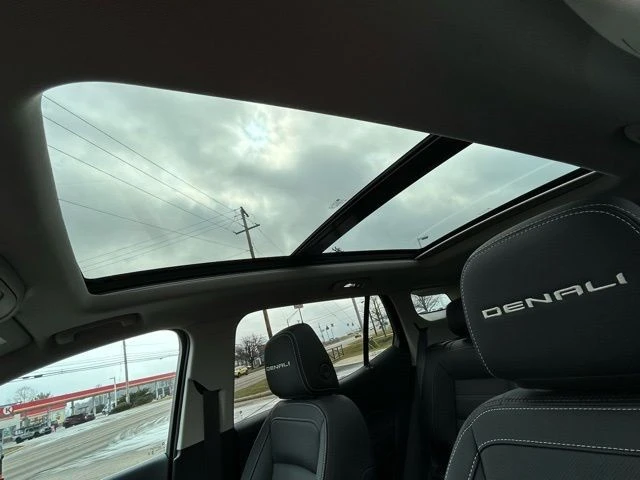 2023 GMC Terrain - Image 12 of 12