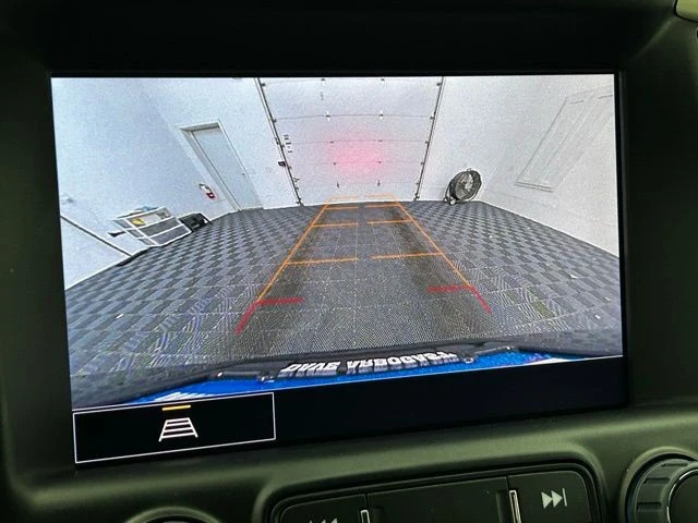2023 GMC Terrain - Image 5 of 12