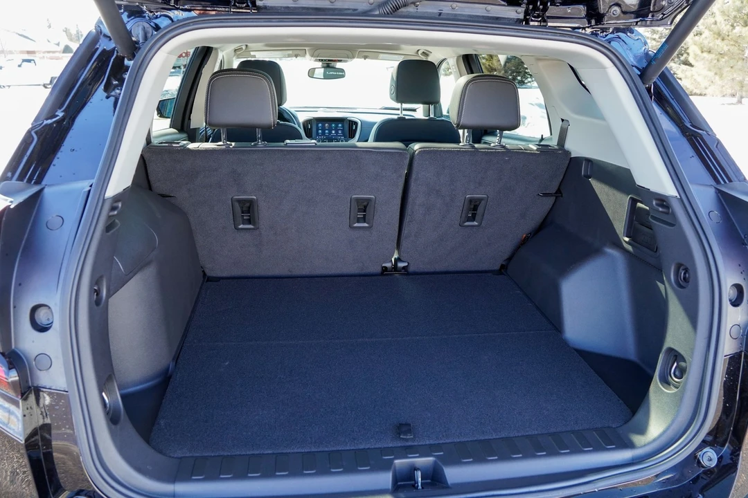 2023 GMC Terrain - Image 15 of 21