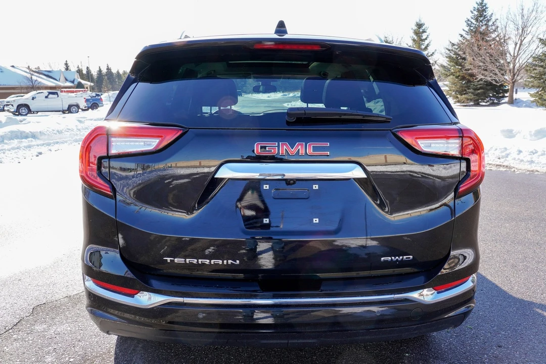 2023 GMC Terrain - Image 5 of 21