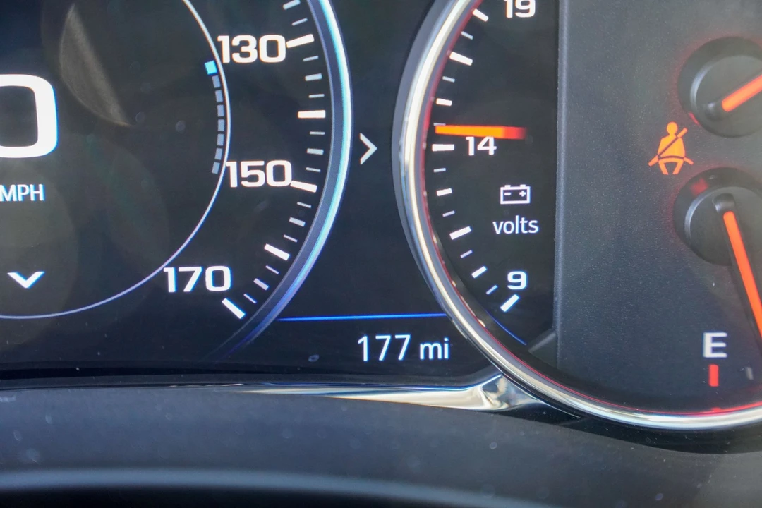 2023 GMC Terrain - Image 13 of 21