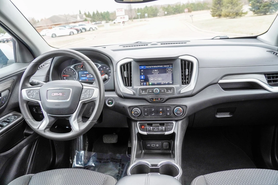 2023 GMC Terrain - Image 11 of 21