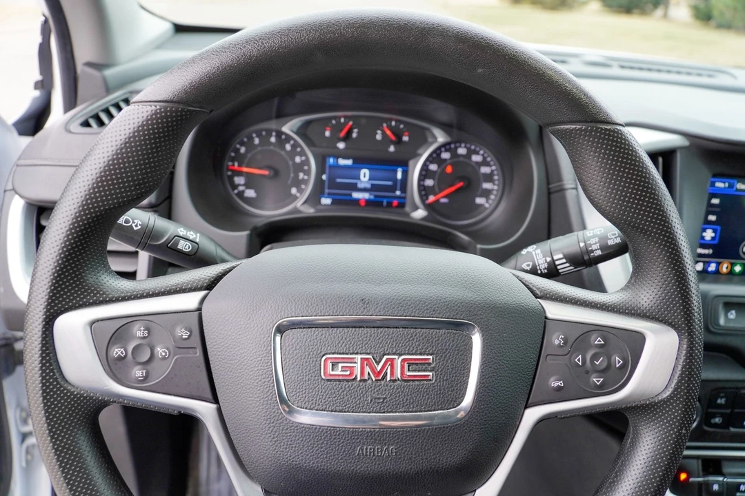 2023 GMC Terrain - Image 13 of 21