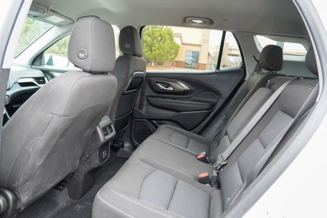 2023 GMC Terrain - Image 15 of 21