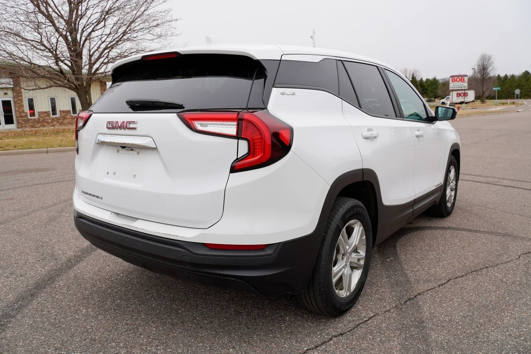 2023 GMC Terrain - Image 3 of 21
