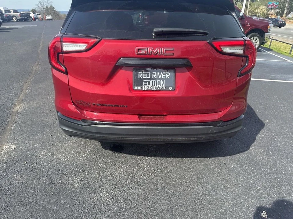 2023 GMC Terrain - Image 6 of 21