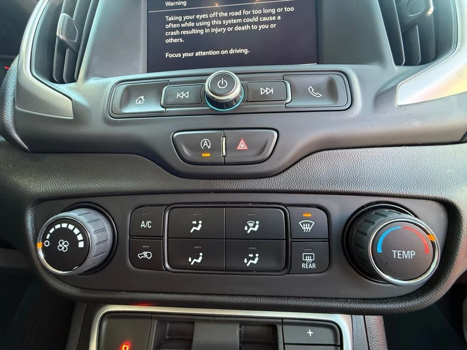 2023 GMC Terrain - Image 18 of 21