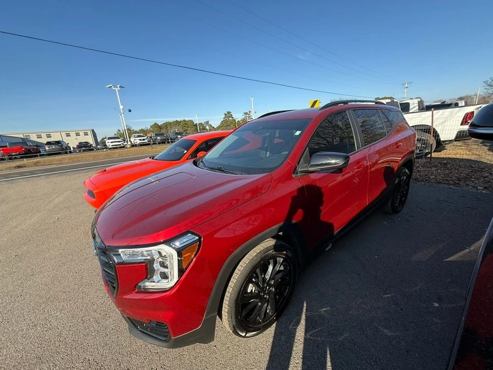 2023 GMC Terrain - Image 4 of 12