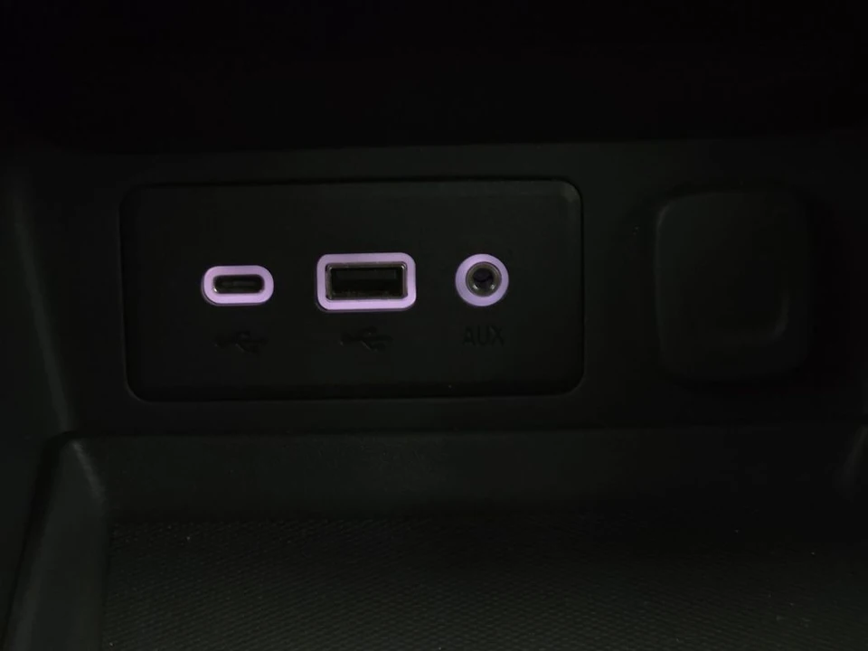 2023 GMC Terrain - Image 6 of 12