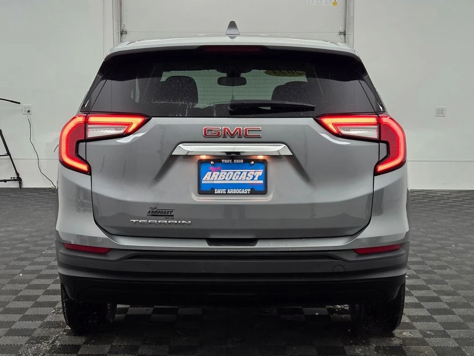 2023 GMC Terrain - Image 11 of 12