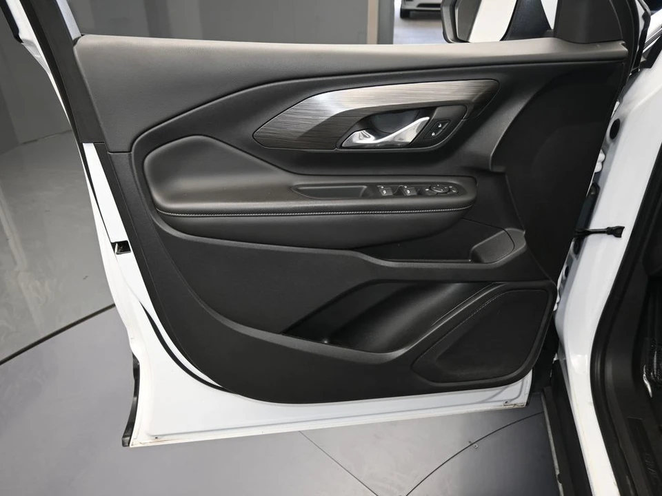 2023 GMC Terrain - Image 12 of 12