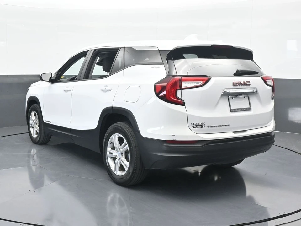 2023 GMC Terrain - Image 4 of 12