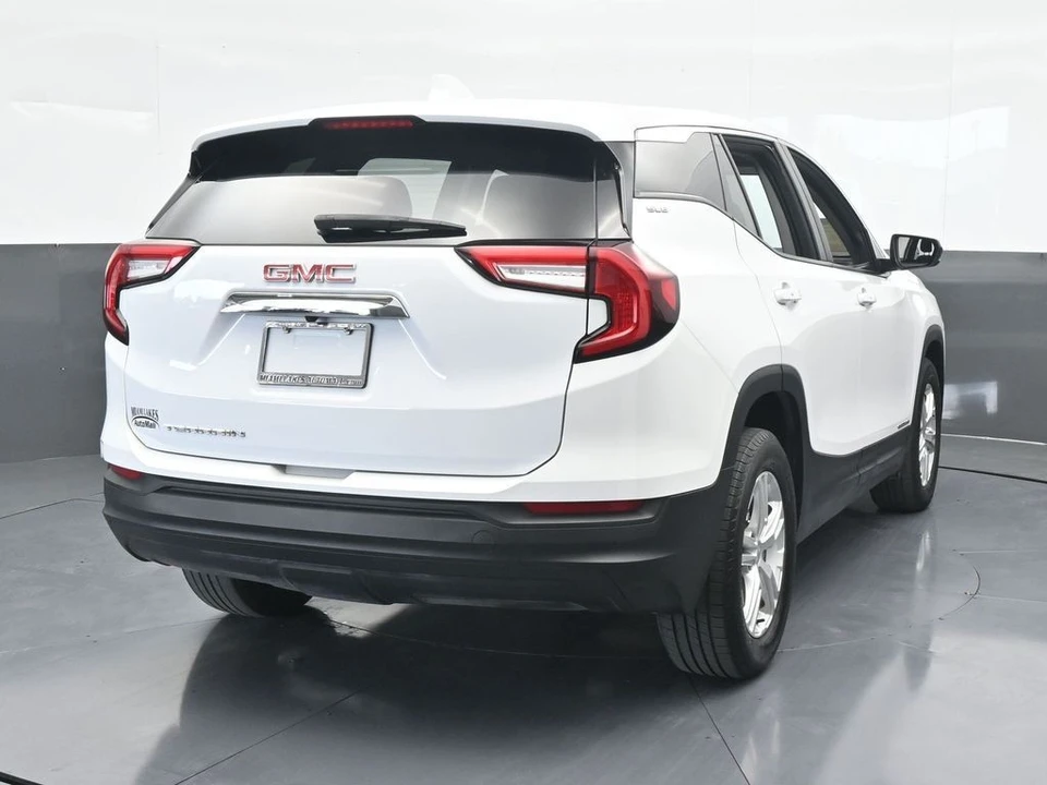 2023 GMC Terrain - Image 5 of 12