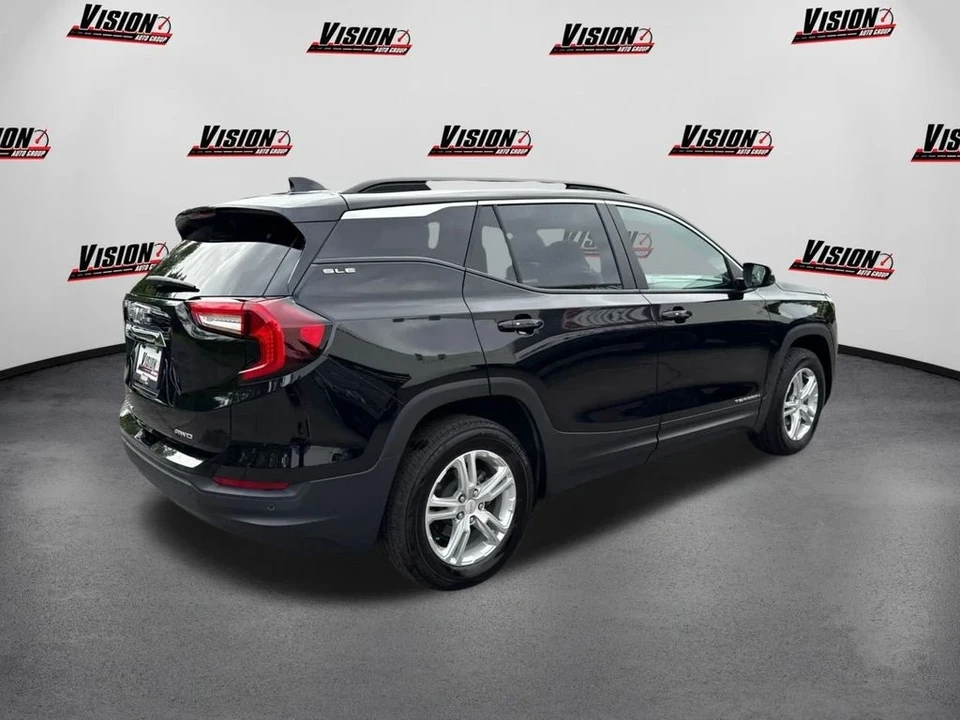 2023 GMC Terrain - Image 5 of 12
