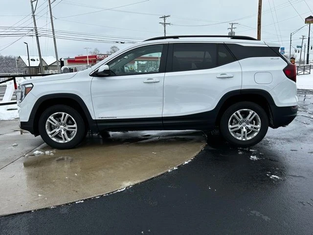 2023 GMC Terrain - Image 4 of 12