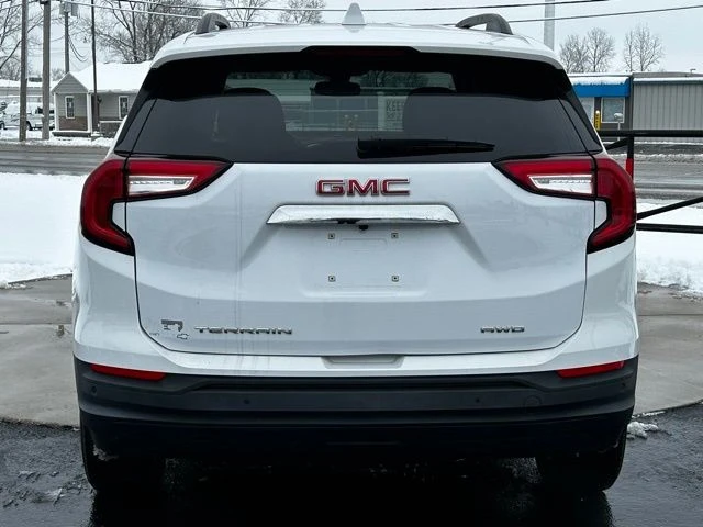 2023 GMC Terrain - Image 6 of 12