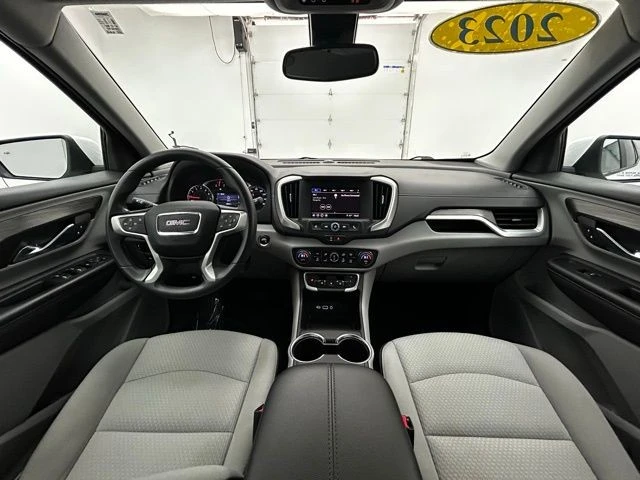 2023 GMC Terrain - Image 2 of 12