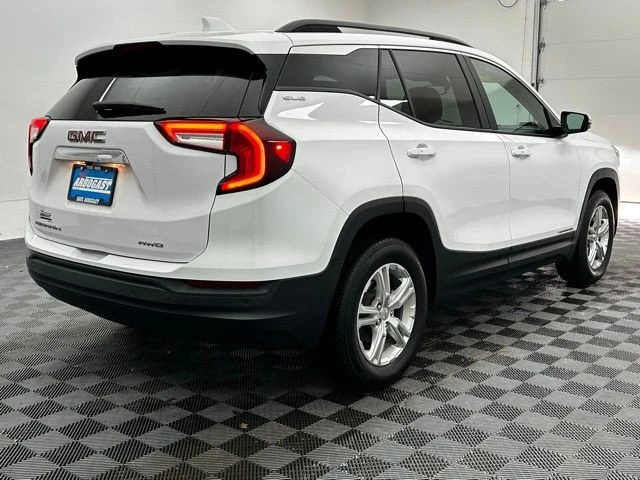 2023 GMC Terrain - Image 11 of 12