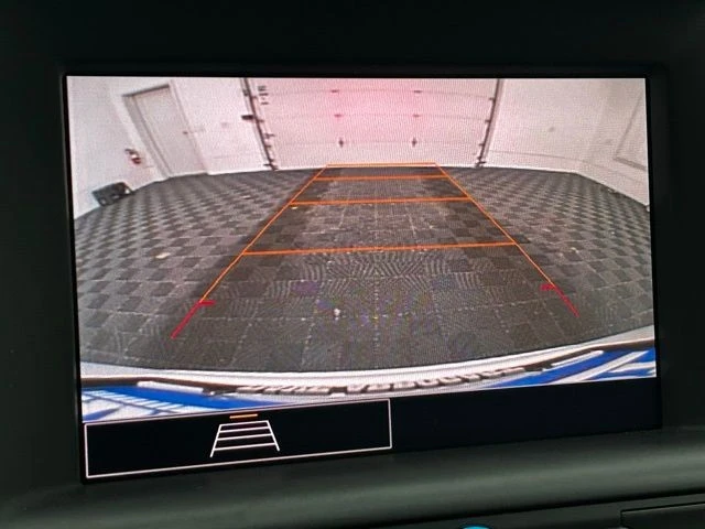 2023 GMC Terrain - Image 5 of 12