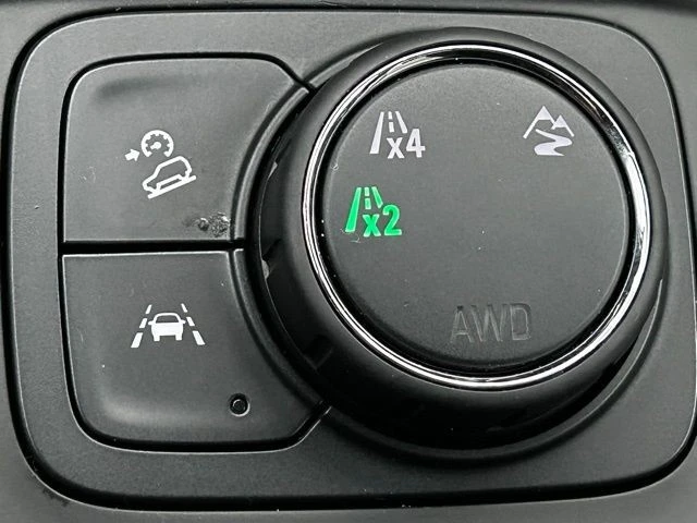 2023 GMC Terrain - Image 7 of 12