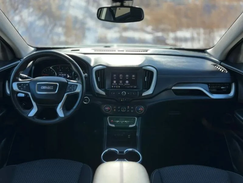 2023 GMC Terrain - Image 10 of 12