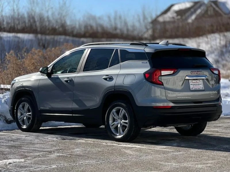 2023 GMC Terrain - Image 6 of 12