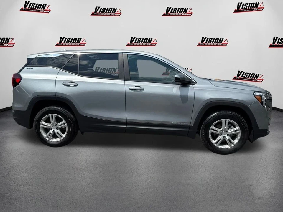 2023 GMC Terrain - Image 4 of 12