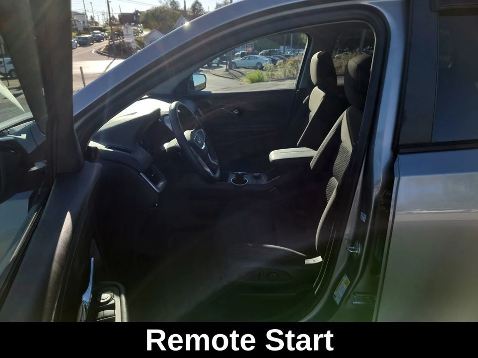 2023 GMC Terrain - Image 10 of 12