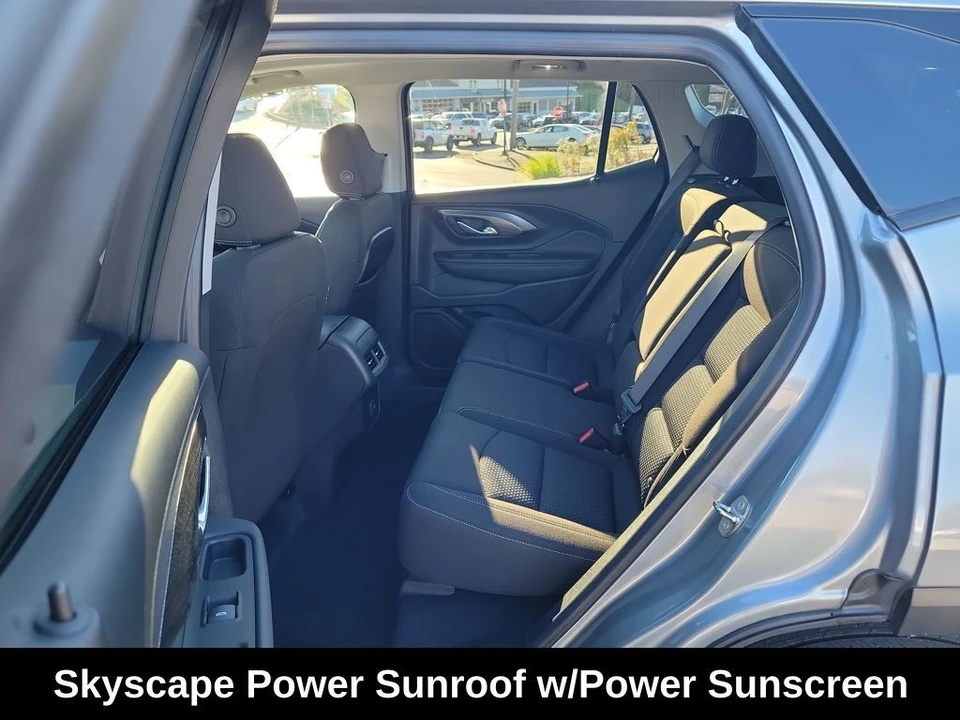 2023 GMC Terrain - Image 11 of 12