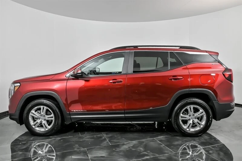 2023 GMC Terrain - Image 7 of 21