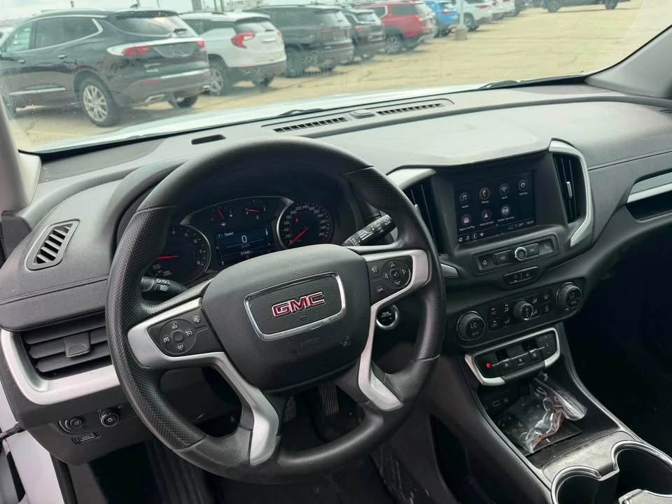 2023 GMC Terrain - Image 3 of 6
