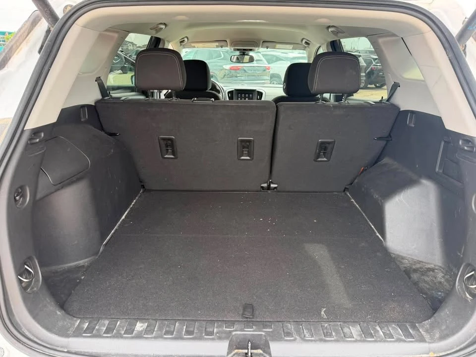 2023 GMC Terrain - Image 6 of 6