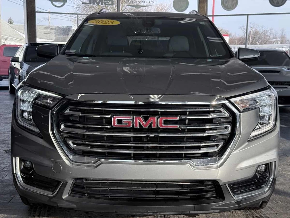 2023 GMC Terrain - Image 4 of 12