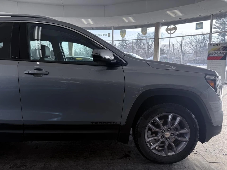 2023 GMC Terrain - Image 6 of 12