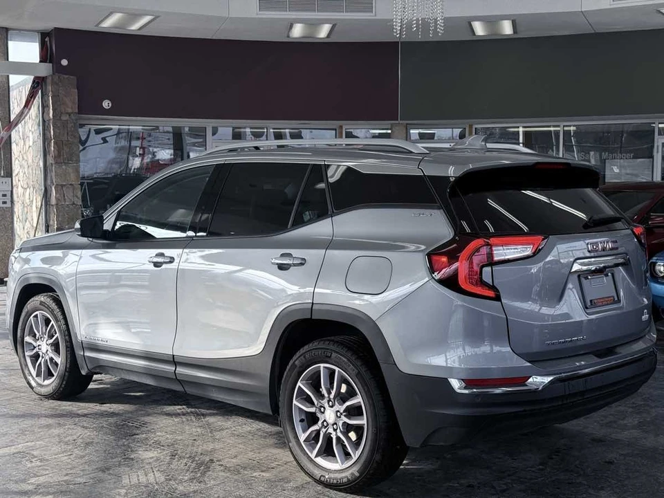 2023 GMC Terrain - Image 11 of 12