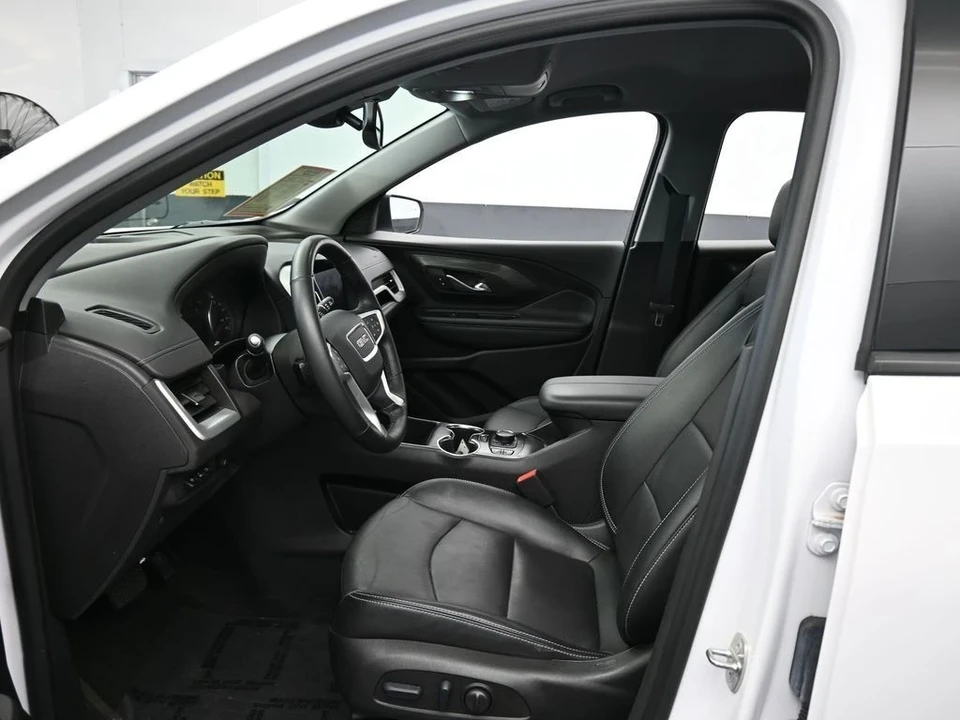 2023 GMC Terrain - Image 11 of 12