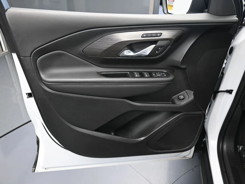 2023 GMC Terrain - Image 12 of 12