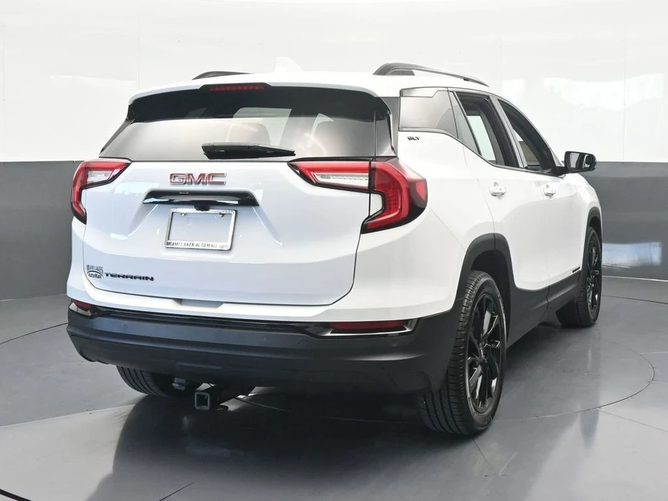 2023 GMC Terrain - Image 5 of 12