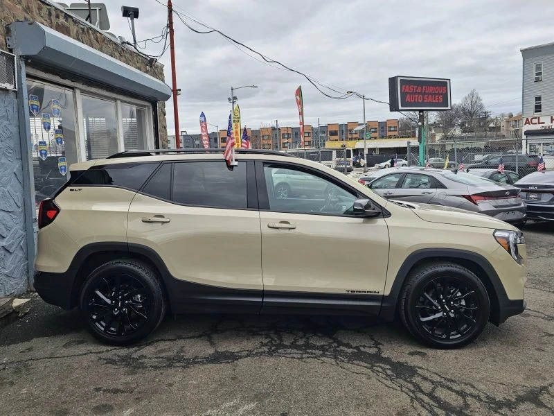 2023 GMC Terrain - Image 4 of 12
