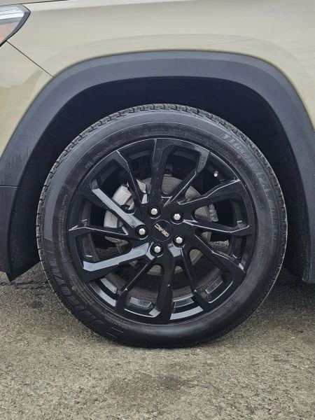 2023 GMC Terrain - Image 6 of 12