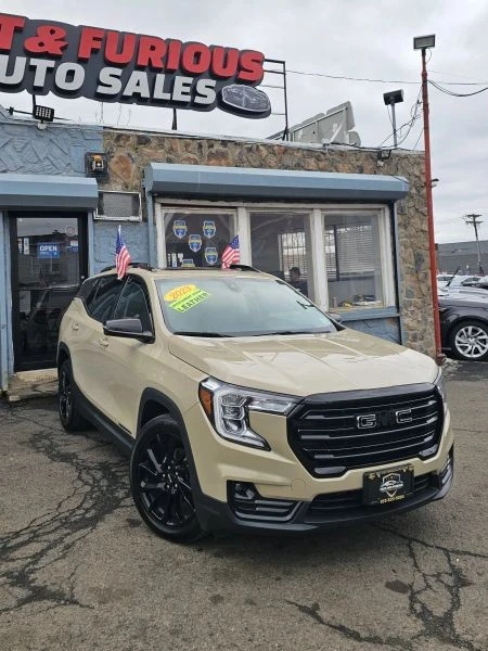 2023 GMC Terrain - Image 2 of 12