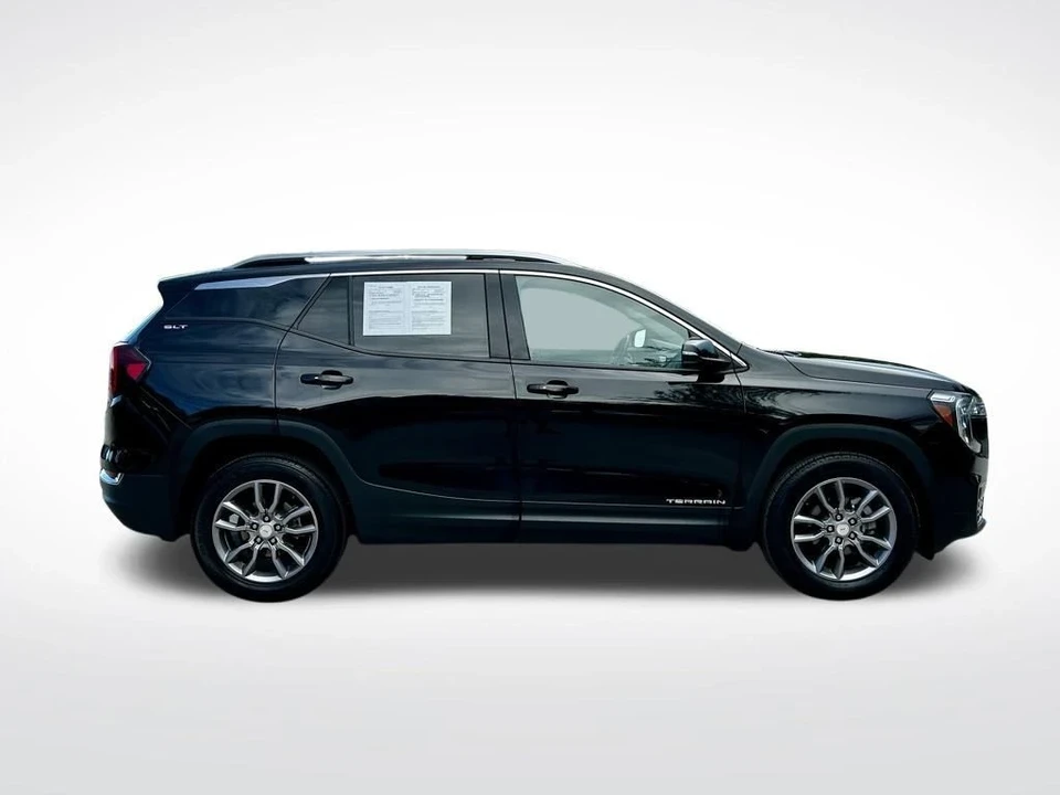 2023 GMC Terrain - Image 7 of 12