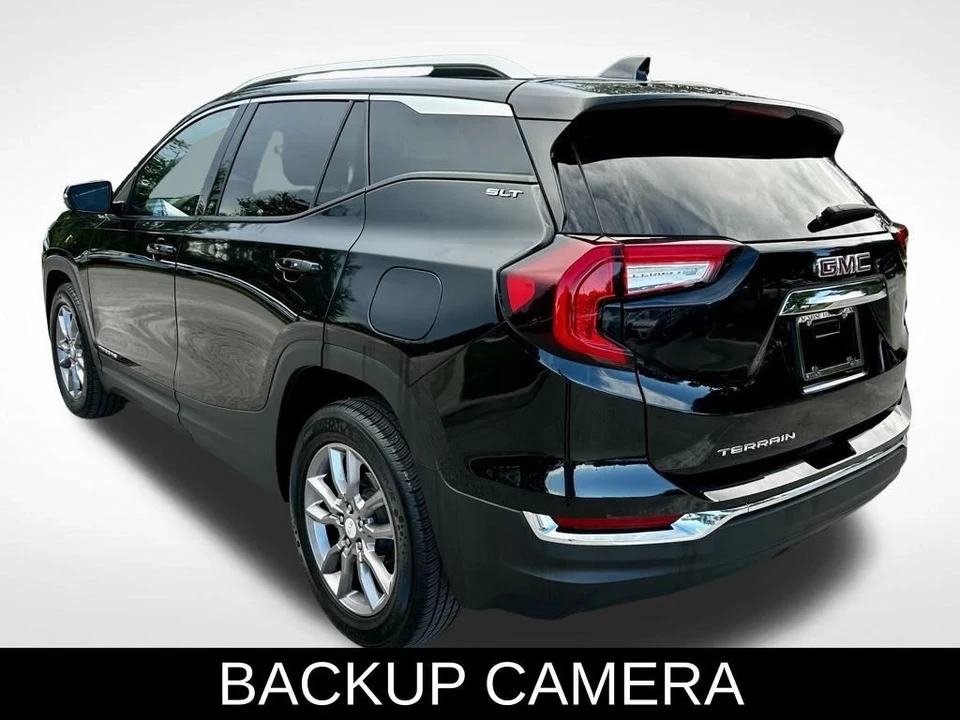 2023 GMC Terrain - Image 4 of 12