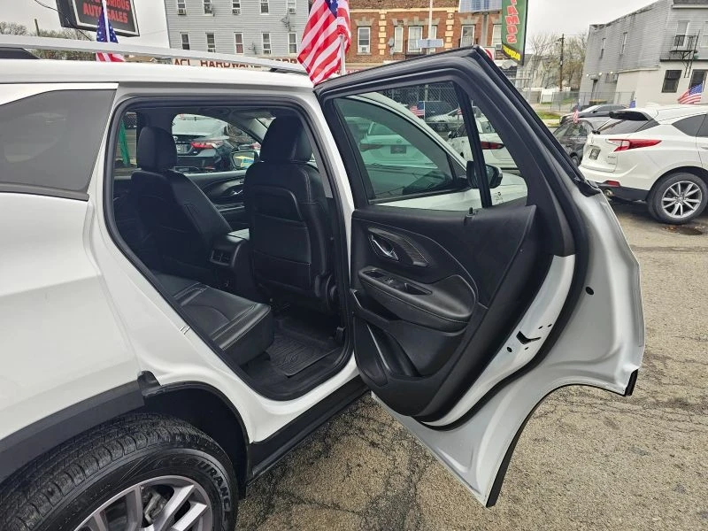 2023 GMC Terrain - Image 12 of 12