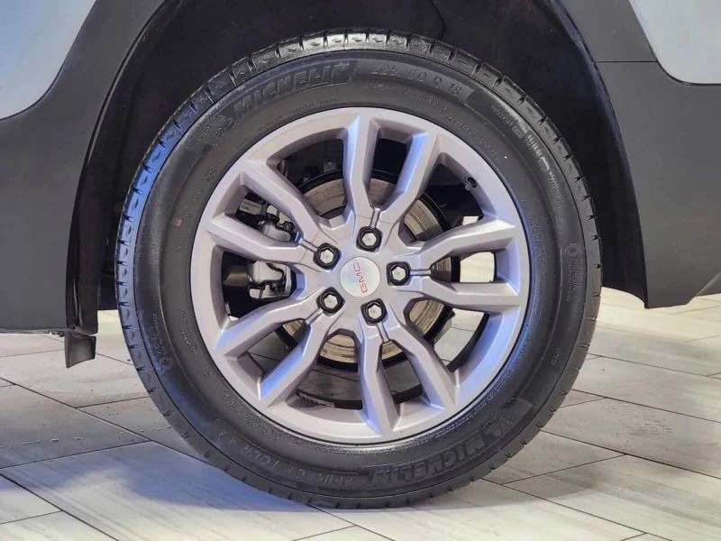 2023 GMC Terrain - Image 9 of 12