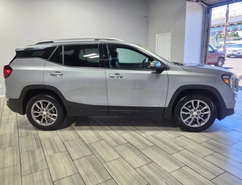 2023 GMC Terrain - Image 6 of 12