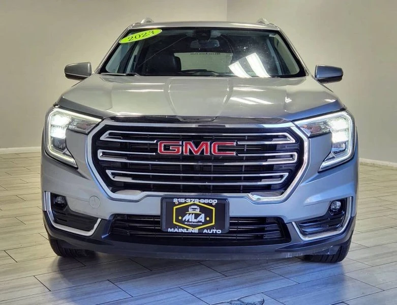2023 GMC Terrain - Image 8 of 12